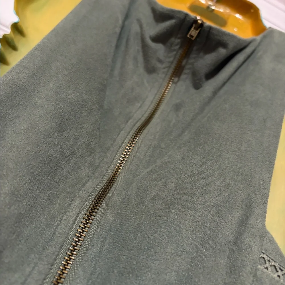 Alya by Francesca’s Collections Green Linen Zippered Dress w Faux Suede accents